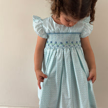 Cargar imagen en el visor de la galería, Vestido floreado con smock
