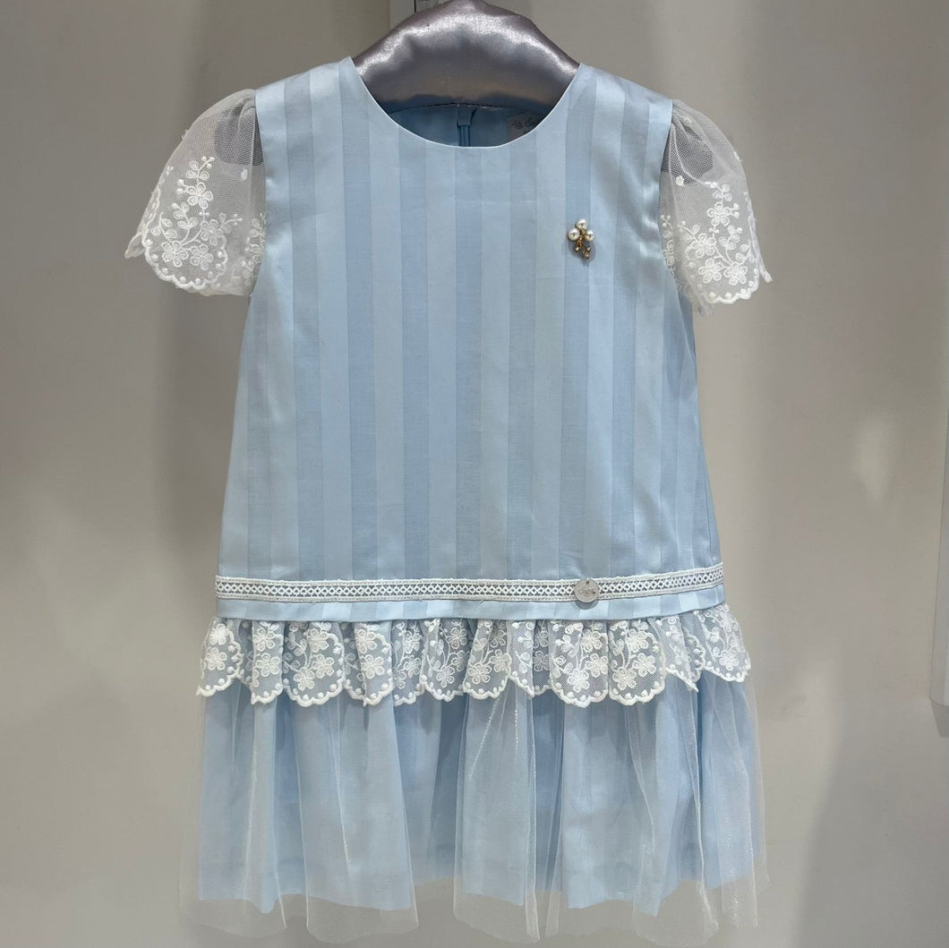 Vestido celeste con tull