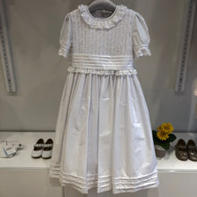Cargar imagen en el visor de la galería, Vestido primera comunión blanco con blondas

