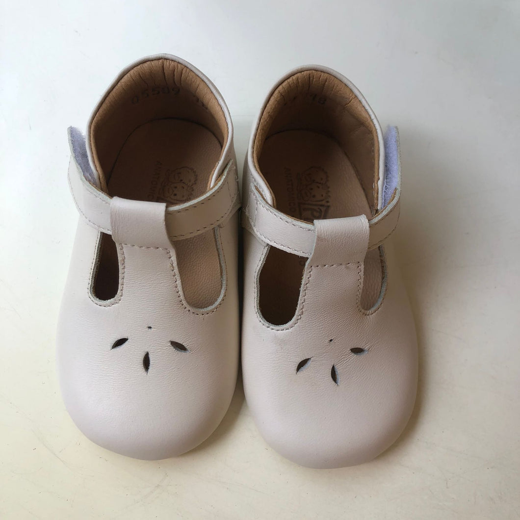Zapato sin suela con calado ivory