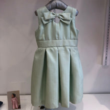 Cargar imagen en el visor de la galería, Vestido verde brocado
