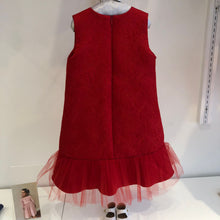Cargar imagen en el visor de la galería, Vestido rojo brocado con tull
