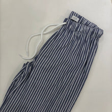 Cargar imagen en el visor de la galería, Pantalon lino rayas azul niña
