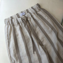 Cargar imagen en el visor de la galería, Pantalon lino rayas beige
