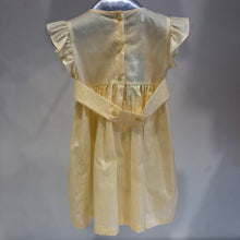 Cargar imagen en el visor de la galería, Vestido amarillo con panal y bordado flores
