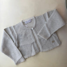 Cargar imagen en el visor de la galería, Chompa lurex ivory / blanco con plateado
