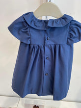 Cargar imagen en el visor de la galería, Vestido con bordado smock azul Pili Carrera
