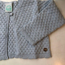 Cargar imagen en el visor de la galería, Bolero celeste con un boton
