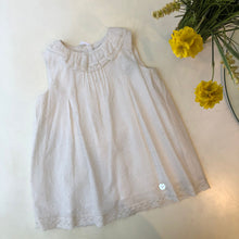 Cargar imagen en el visor de la galería, Vestido bautizo blanco de nansu puntos
