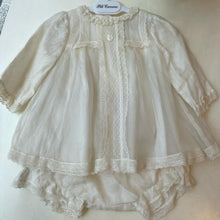 Cargar imagen en el visor de la galería, Vestido +bombacho lino ivory blondas pili Carrera
