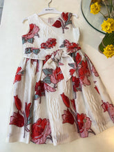 Cargar imagen en el visor de la galería, Vestido brocado estampado pili Carrera
