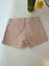 Cargar imagen en el visor de la galería, Short lazo salmon Pili Carrera
