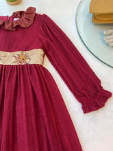 Cargar imagen en el visor de la galería, Vestido tejido guinda con cuello bobos

