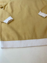 Cargar imagen en el visor de la galería, chompa contraste amarillo/blanco Pili Carrera
