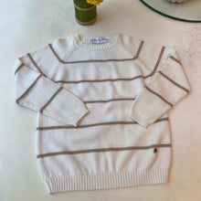 Cargar imagen en el visor de la galería, Chompa rayas camel blanco Pili Carrera

