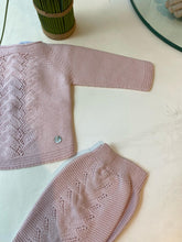 Cargar imagen en el visor de la galería, Ajuar espiga rosa bebe Pili Carrera
