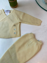 Cargar imagen en el visor de la galería, Ajuar cruzado amarillo 2 pzs Pili Carrera
