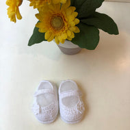 Zapato tejido blanco con flor
