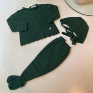 Ajuar verde oscuro /gorro 3 piezas