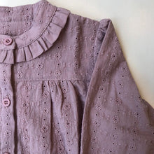 Cargar imagen en el visor de la galería, Blusa broderie palo rosa

