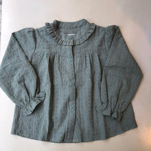 Cargar imagen en el visor de la galería, Blusa broderie verde seco
