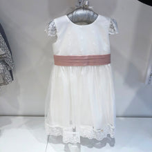 Cargar imagen en el visor de la galería, Vestido tull con fajin rosado y manga alita
