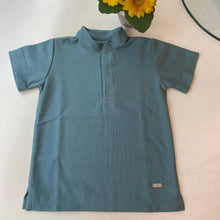 Cargar imagen en el visor de la galería, Polo box pique verde seco cuello neru
