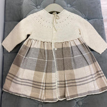Cargar imagen en el visor de la galería, Vestido Cuadros marfil-tostado Pili Carrera
