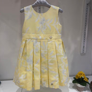 Vestido amarillo flores con pliegues