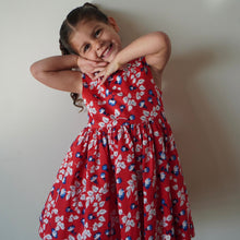 Cargar imagen en el visor de la galería, Vestido floreado rojo
