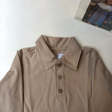 Cargar imagen en el visor de la galería, Polo pique manga larga beige
