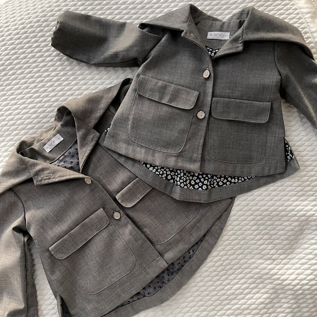 Blazer corto gris